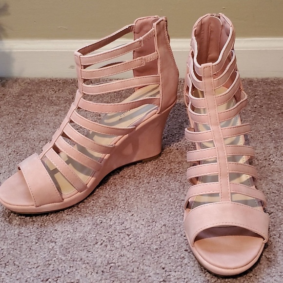 TOP Moda Shoes - Gladiator Inspired Wedges